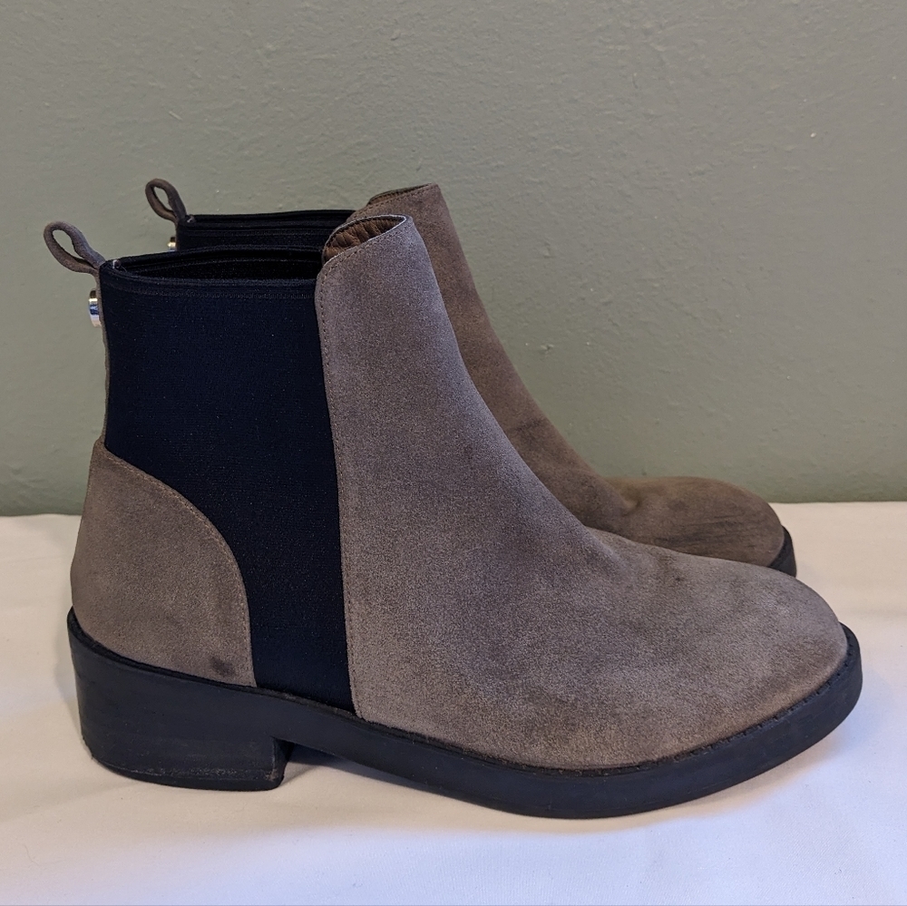 Steve Madden Taupe and Black Ankle Booties